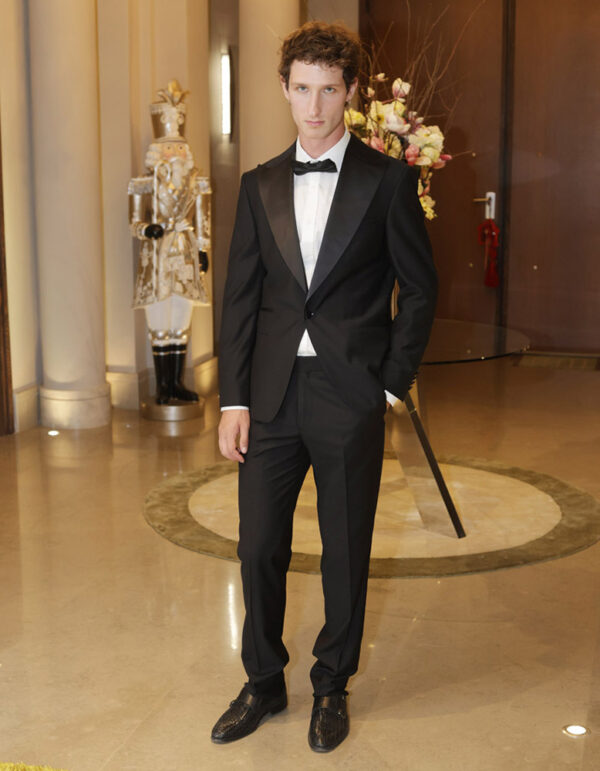 Βραδυνό κουστούμι